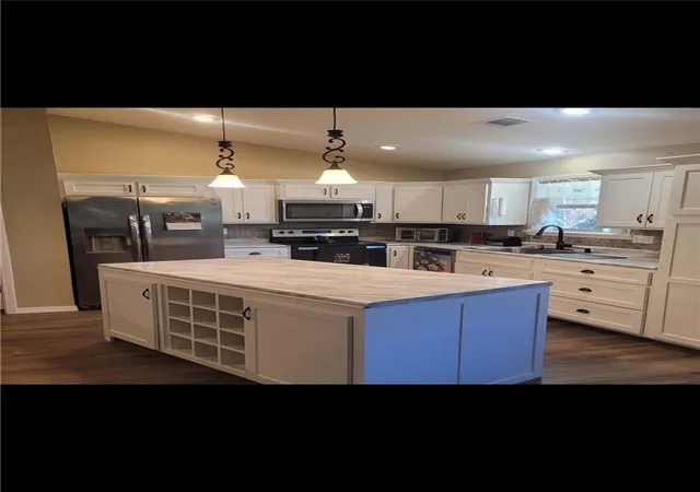 Photo 4 of Single family home for sale at 325 Lucky Landing Rd, Atkins, AR 72823 | MLS# 1365327 | Listing updated on 2026-10-15