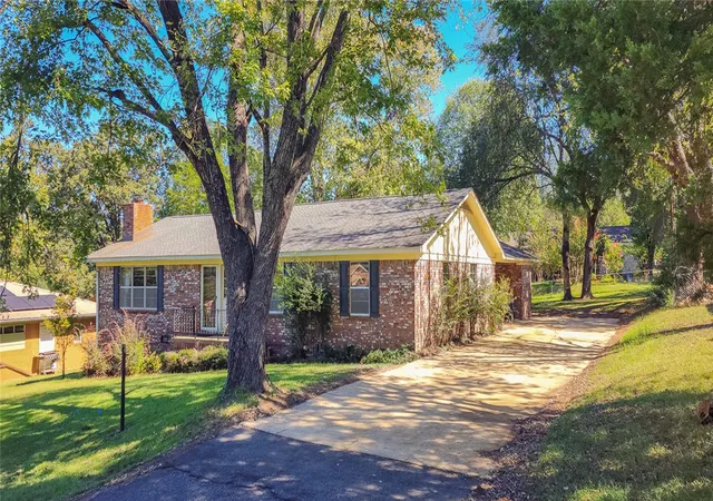 Photo 1 of Single family home for sale at 2804 N Erie Ave, Russellville, AR 72802 | MLS# 1364937 | Listing updated on 2026-10-15
