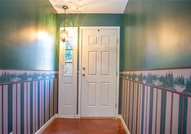 Photo 2 of Single family home for sale at 2804 N Erie Ave, Russellville, AR 72802 | MLS# 1364937 | Listing updated on 2026-10-15