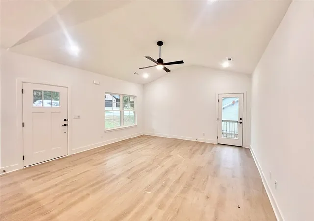 Photo 3 of Single family home for sale at 6 Dumfries Dr, Bella Vista, AR 72715 | MLS# 1365071 | Listing updated on 2026-10-16