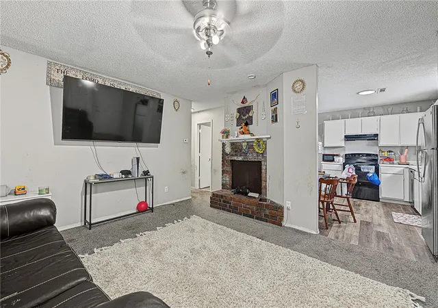 Photo 4 of Sale Pending at 1508 N A&b Pleasant St, Springdale, AR 72764 | MLS# 1365148 | Listing updated on 2026-10-21