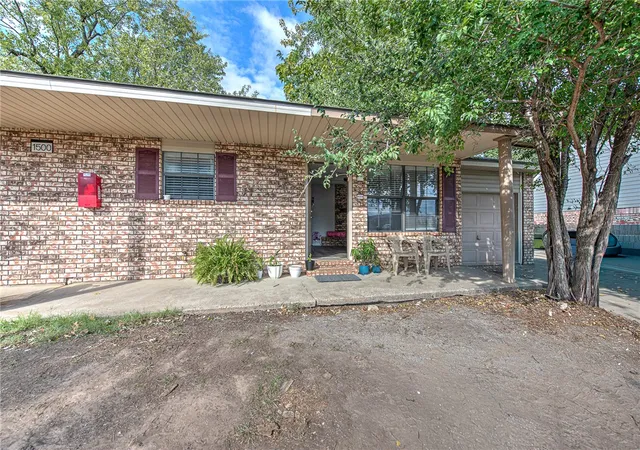 Photo 3 of Sale Pending at 1500 N & 1508 Pleasant St #A & B, Springdale, AR 72764 | MLS# 1365321 | Listing updated on 2026-10-21