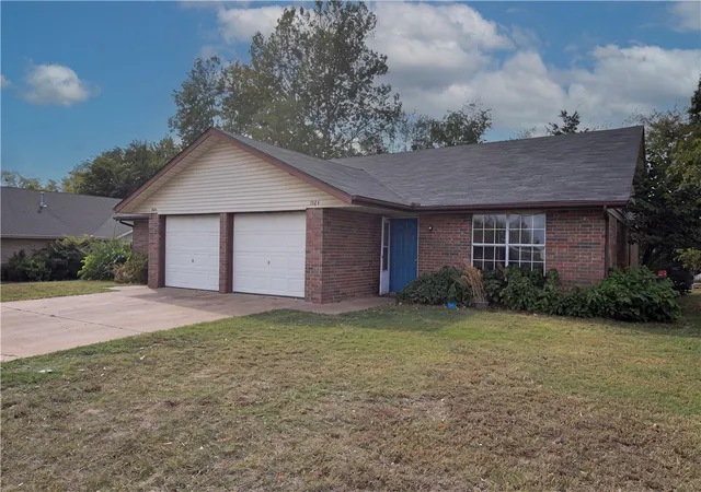 Photo 2 of Sale Pending at 1924 S & 1926 18th St, Rogers, AR 72758 | MLS# 1365048 | Listing updated on 2026-10-18