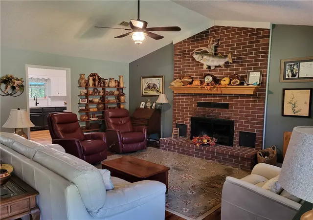 Photo 3 of Single family home for sale at 37 Fontaine Dr, Clarksville, AR 72830 | MLS# 1365233 | Listing updated on 2026-10-19