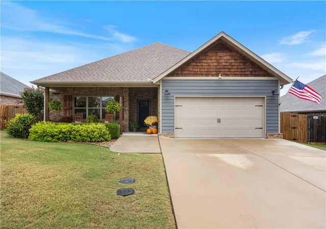 Single family home for sale at 2310 Hope Ln, Siloam Springs, AR 72761 | MLS# 1365359