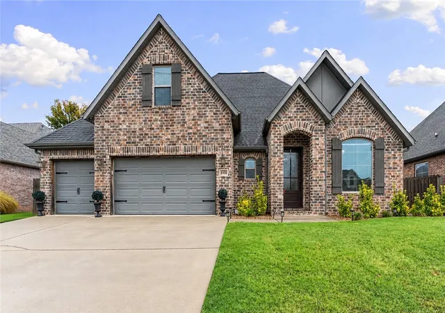 Photo 1 of Sale Pending at 6405 S 36th Street, Rogers, AR 72758 | MLS# 1364382 | Listing updated on 2026-10-21