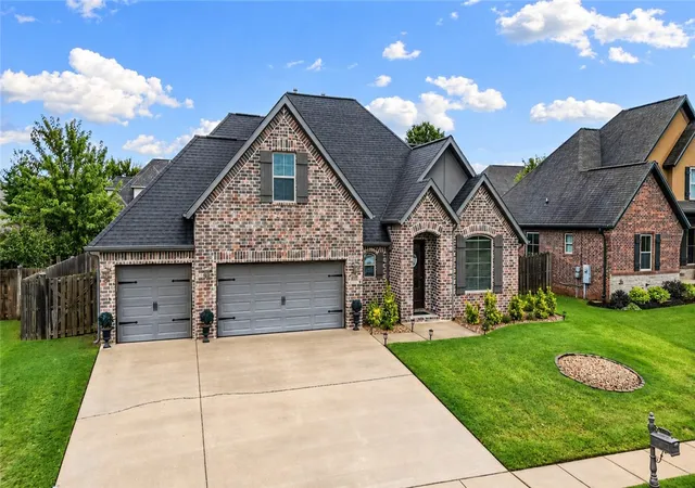 Photo 2 of Sale Pending at 6405 S 36th Street, Rogers, AR 72758 | MLS# 1364382 | Listing updated on 2026-10-21