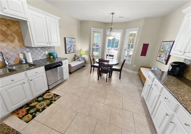 Photo 2 of Sale Pending at 4136 Zion Valley Dr, Fayetteville, AR 72703 | MLS# 1364812 | Listing updated on 2026-10-19