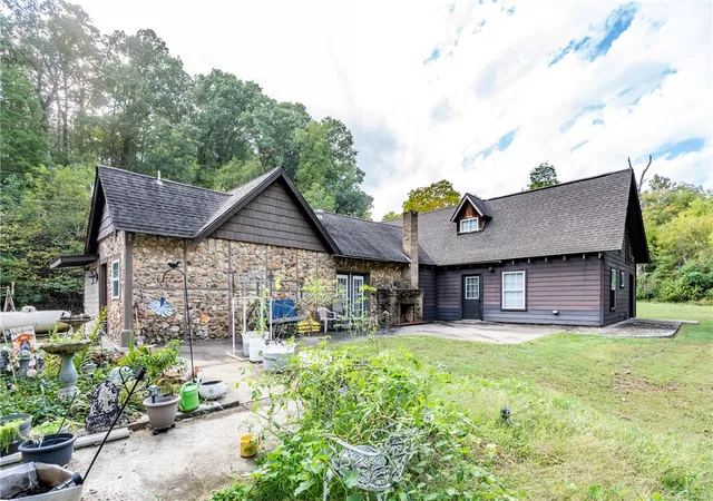 Photo 2 of Single family home for sale at 21344 S Highway 16, Siloam Springs, AR 72761 | MLS# 1365330 | Listing updated on 2026-10-16