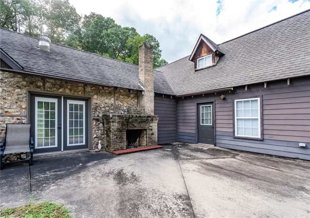 Photo 3 of Single family home for sale at 21344 S Highway 16, Siloam Springs, AR 72761 | MLS# 1365330 | Listing updated on 2026-10-16