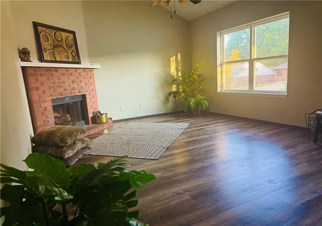 Photo 4 of House for sale at 2429 W Gum St, Rogers, AR 72758 | MLS# 1365369 | Listing updated on 2026-10-16