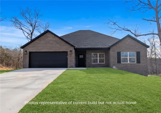 Photo 1 of Single family home for sale at 18 Spennymoor Dr, Bella Vista, AR 72714 | MLS# 1365032 | Listing updated on 2026-10-16