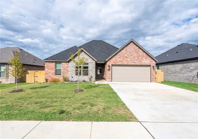 Photo 1 of Single family home for sale at 6702 Basswood Ave, Bentonville, AR 72713 | MLS# 1365444 | Listing updated on 2026-10-16