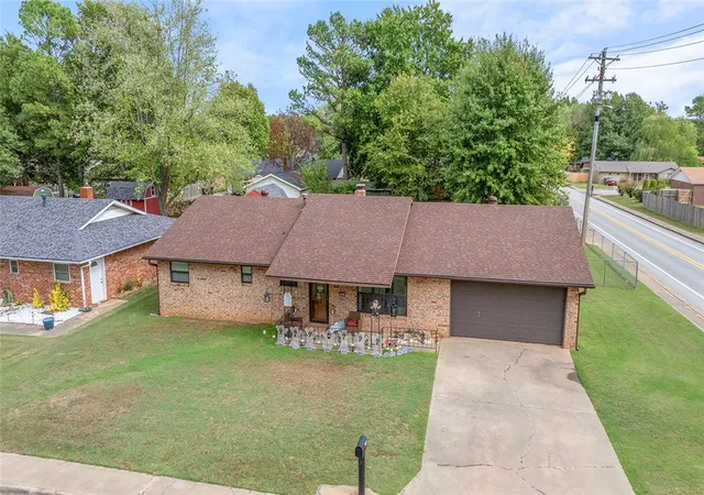 Photo 2 of Single family home for sale at 1601 Daline St, Springdale, AR 72762 | MLS# 1365256 | Listing updated on 2026-10-21