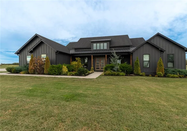 Photo 2 of Single family home for sale at 13458 S Ervan Beeks Rd, Farmington, AR 72730 | MLS# 1365435 | Listing updated on 2026-10-17