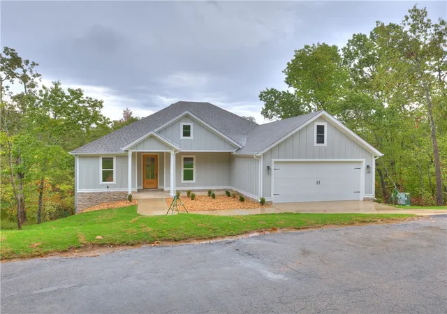 Photo 1 of Single family home for sale at 84 Cromarty Dr, Bella Vista, AR 72715 | MLS# 1365464 | Listing updated on 2026-10-17
