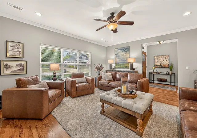 Photo 4 of Single family home for sale at 5808 W Willow St, Rogers, AR 72758 | MLS# 1365489 | Listing updated on 2026-10-19