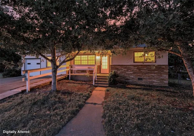 Photo 1 of Single family home for sale at 310 Polk St, Huntsville, AR 72740 | MLS# 1365499 | Listing updated on 2026-10-20