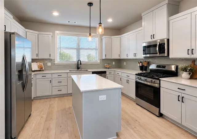 Photo 3 of Single family home for sale at 5909 SW Desert Ave, Bentonville, AR 72713 | MLS# 1364863 | Listing updated on 2026-10-19