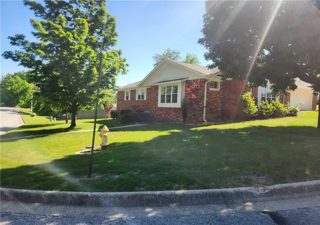 Photo 3 of Single family home for sale at 1336 Quail Run Cir, Bentonville, AR 72712 | MLS# 1365504 | Listing updated on 2026-10-18