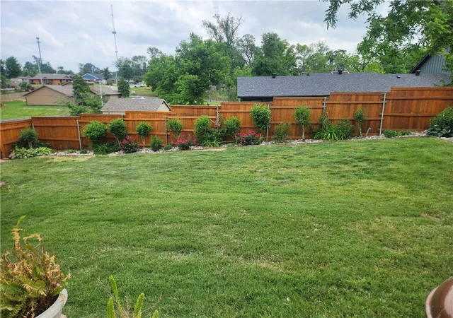 Photo 4 of Single family home for sale at 1336 Quail Run Cir, Bentonville, AR 72712 | MLS# 1365504 | Listing updated on 2026-10-18