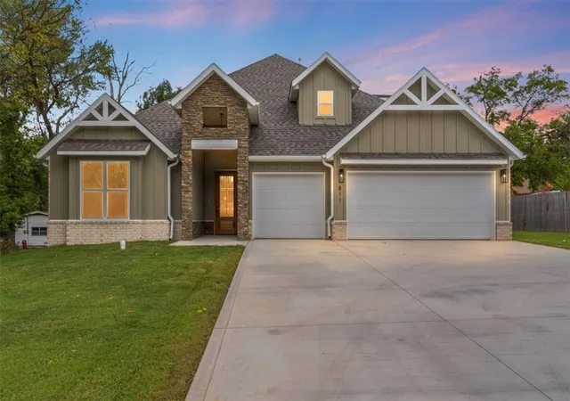 Photo 1 of Single family home for sale at 811 N Mount Olive, Siloam Springs, AR 72761 | MLS# 1365505 | Listing updated on 2026-10-27