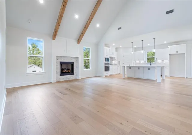 Photo 2 of Single family home for sale at 811 N Mount Olive, Siloam Springs, AR 72761 | MLS# 1365505 | Listing updated on 2026-10-27