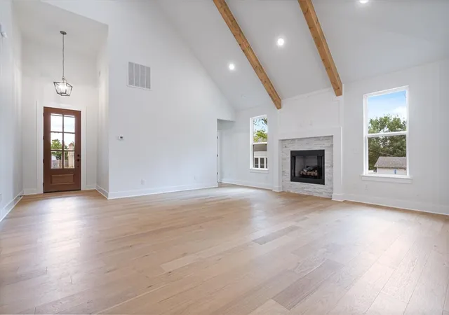 Photo 3 of Single family home for sale at 811 N Mount Olive, Siloam Springs, AR 72761 | MLS# 1365505 | Listing updated on 2026-10-27