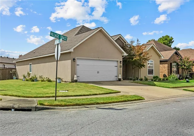 Photo 2 of Single family home for sale at 5529 Village Tr, Benton, AR 72019 | MLS# 1365517 | Listing updated on 2026-10-18