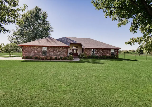 Photo 1 of Single family home for sale at 475 S Elm Springs Rd, Elm Springs, AR 72762 | MLS# 1365289 | Listing updated on 2026-10-19