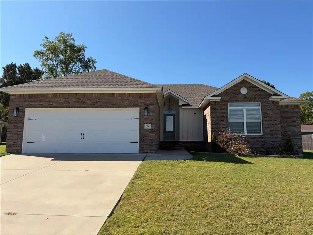 Photo 1 of Single family home for sale at 316 Promenade Cir, Russellville, AR 72801 | MLS# 1365481 | Listing updated on 2026-10-29