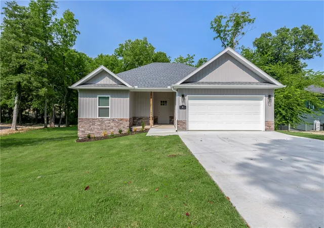 Single family home for sale at 6 Ellwood Cir, Bella Vista, AR 72715 | MLS# 1365522