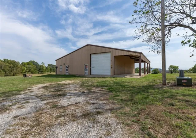Photo 2 of Single family home for sale at 5581 W Sellers Rd, Fayetteville, AR 72730 | MLS# 1365459 | Listing updated on 2026-10-19