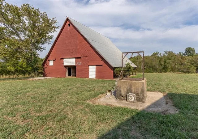 Photo 3 of Single family home for sale at 5581 W Sellers Rd, Fayetteville, AR 72730 | MLS# 1365459 | Listing updated on 2026-10-19