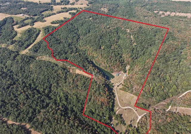Photo 3 of Single family home for sale at 14882 Bird Mountain Rd, Sulphur Springs, AR 72768 | MLS# 1362520 | Listing updated on 2026-10-19