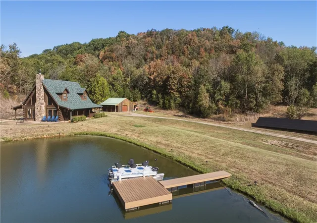 Photo 4 of Single family home for sale at 14882 Bird Mountain Rd, Sulphur Springs, AR 72768 | MLS# 1362520 | Listing updated on 2026-10-19