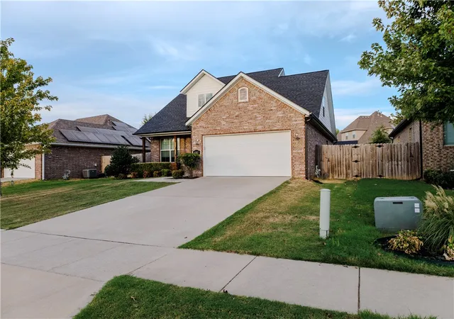 Photo 3 of Single family home for sale at 4303 Sw Nativestone St, Bentonville, AR 72713 | MLS# 1365506 | Listing updated on 2026-10-20
