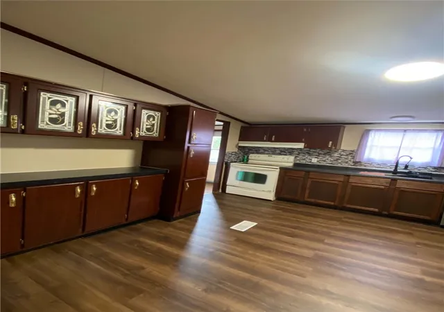 Photo 2 of Manufactured home for sale at 1843 County Rd 938, Green Forest, AR 72638 | MLS# 1365560 | Listing updated on 2026-10-19