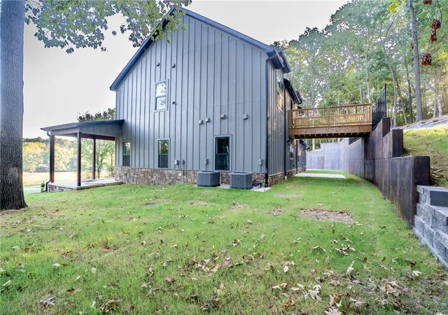 Photo 3 of Single family home for sale at 1902 N Double Springs Rd, Fayetteville, AR 72704 | MLS# 1365610 | Listing updated on 2026-10-21