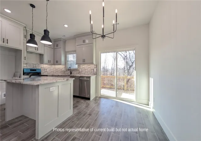 Photo 2 of Single family home for sale at 113 Selkirk, Bella Vista, AR 72715 | MLS# 1365103 | Listing updated on 2026-10-20