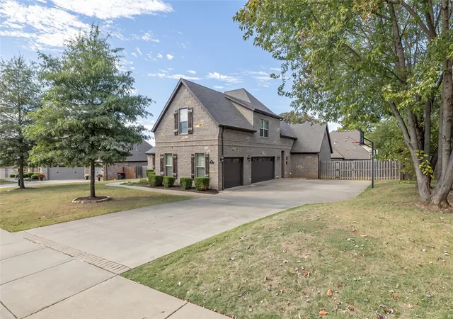 Photo 2 of Single family home for sale at 3147 N Chassy Ave, Fayetteville, AR 72703 | MLS# 1365373 | Listing updated on 2026-10-20