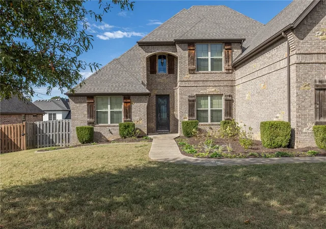 Photo 3 of Single family home for sale at 3147 N Chassy Ave, Fayetteville, AR 72703 | MLS# 1365373 | Listing updated on 2026-10-20