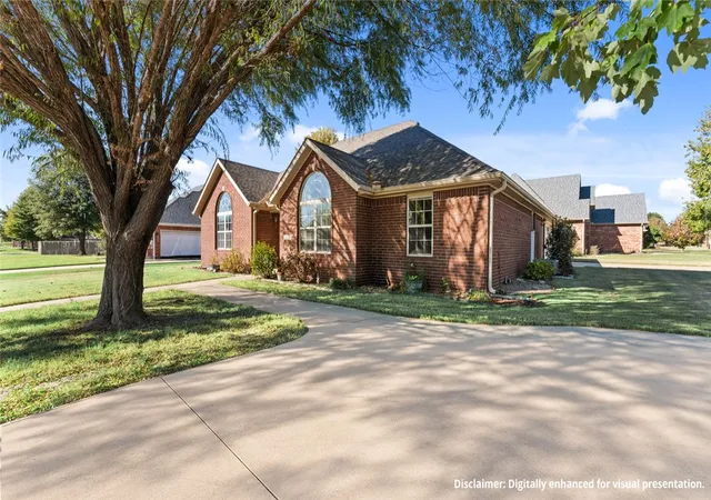 Photo 3 of Single family home for sale at 12024 Shark Ln, Farmington, AR 72730 | MLS# 1365584 | Listing updated on 2026-10-20