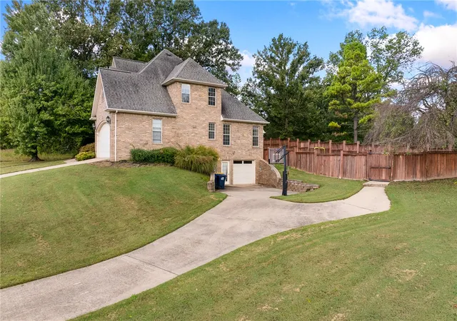 Photo 2 of Single family home for sale at 2809 Dry Branch Dr, Harrison, AR 72601 | MLS# 1365591 | Listing updated on 2026-10-27