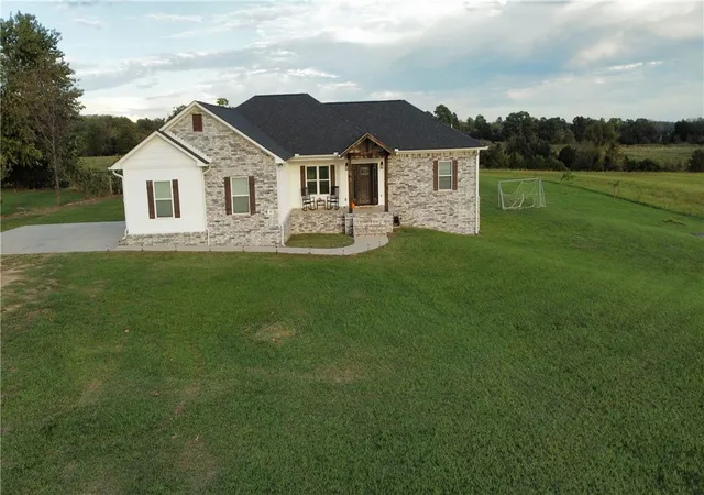 Single family home for sale at 392 County Rd 3333, Clarksville, AR 72830 | MLS# 1365772