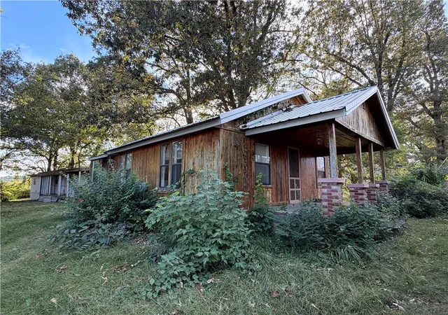 Photo 1 of Single family home for sale at 321 Bus Hwy 412, Huntsville, AR 72740 | MLS# 1365544 | Listing updated on 2026-10-21