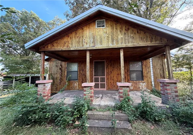 Photo 1 of Single family home for sale at 321 Bus Hwy 412, Huntsville, AR 72740 | MLS# 1365544 | Listing updated on 2026-10-21