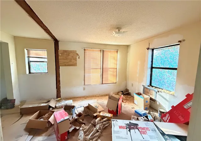 Photo 2 of Single family home for sale at 321 Bus Hwy 412, Huntsville, AR 72740 | MLS# 1365544 | Listing updated on 2026-10-21