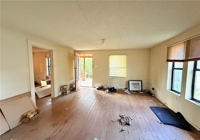 Photo 4 of Single family home for sale at 321 Bus Hwy 412, Huntsville, AR 72740 | MLS# 1365544 | Listing updated on 2026-10-21
