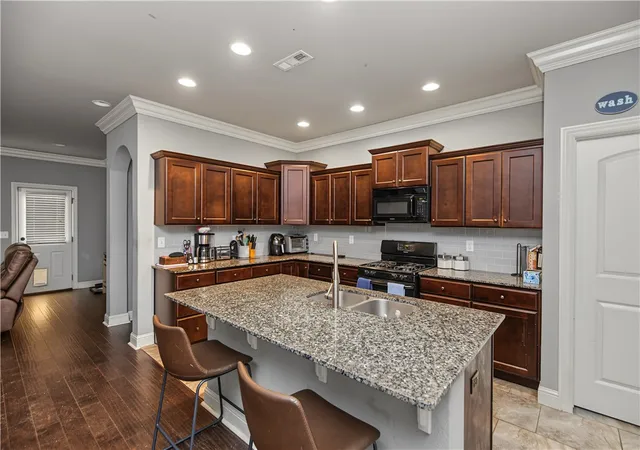 Photo 4 of Single family home for sale at 400 Orchard Cir, Cave Springs, AR 72718 | MLS# 1365865 | Listing updated on 2026-10-21